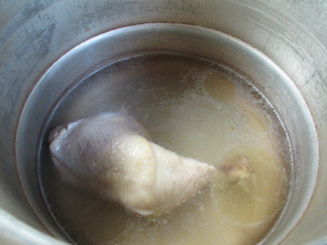 鸡毛菜香菇鸡腿泡饭步骤6