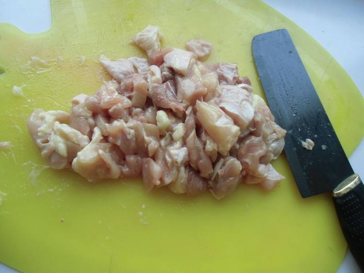 毛豆焖鸡肉步骤3