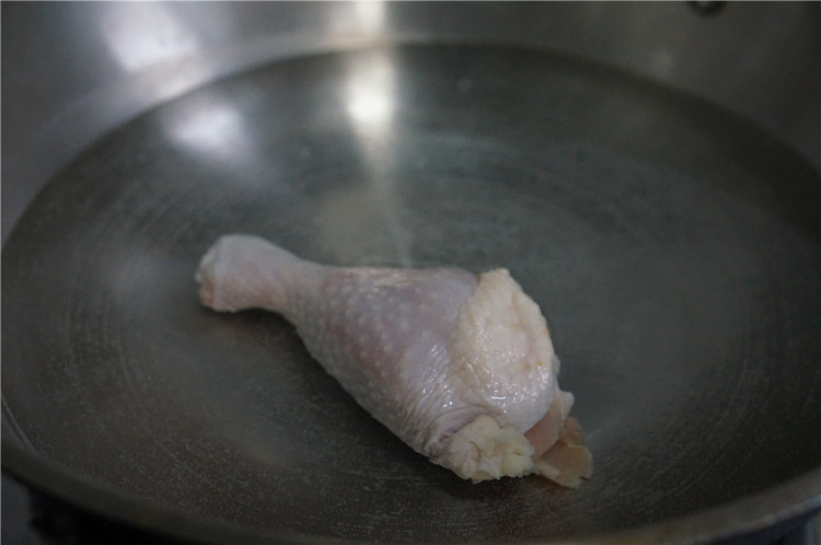 #盛夏餐桌#时蔬烧鸡腿步骤2