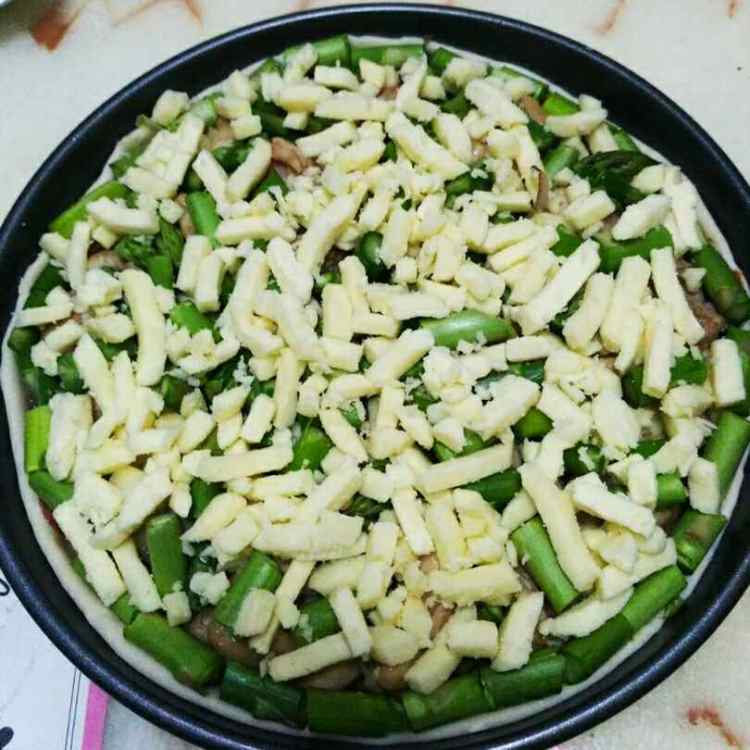 芦笋鸡肉披萨步骤13