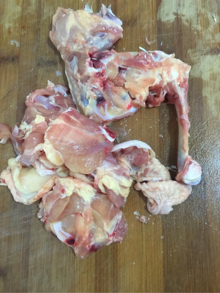 豇豆爆鸡肉步骤1