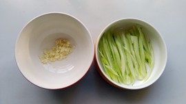 红油拌鸡腿步骤3