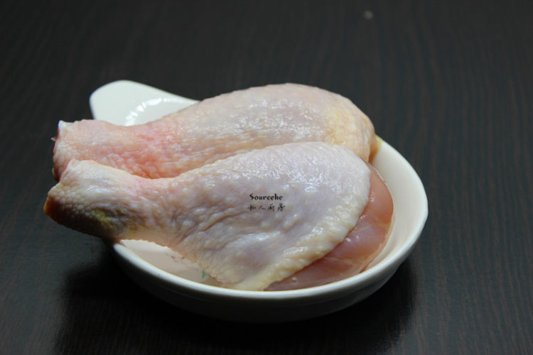 鸡腿焖粽子步骤2