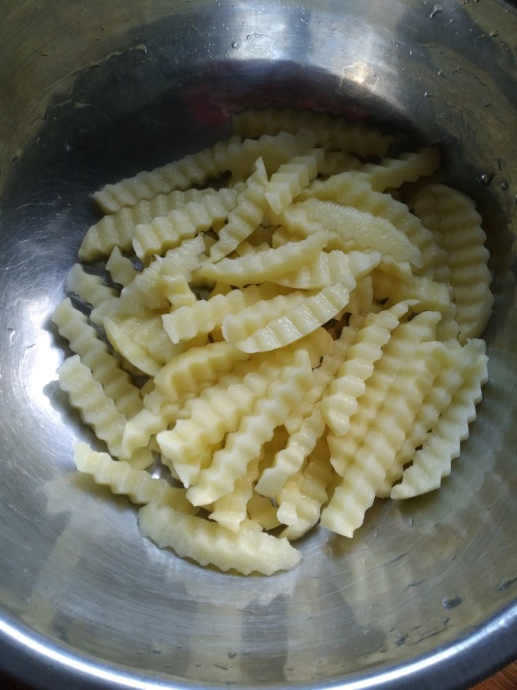 辣炒鸡腿土豆步骤2