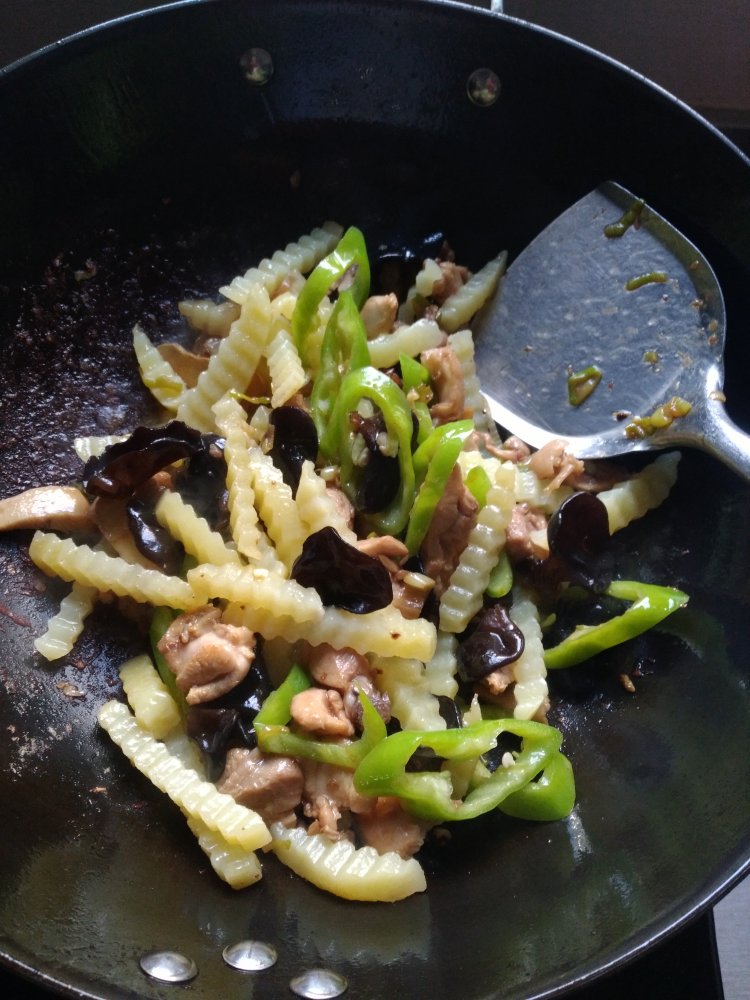 辣炒鸡腿土豆步骤8