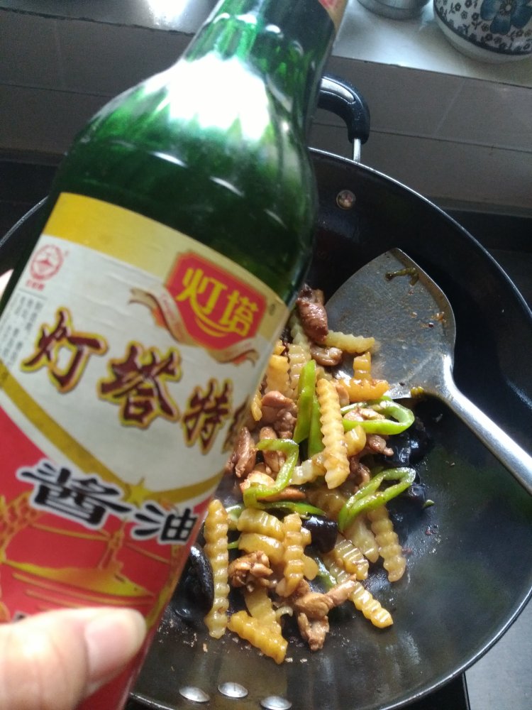 辣炒鸡腿土豆步骤9