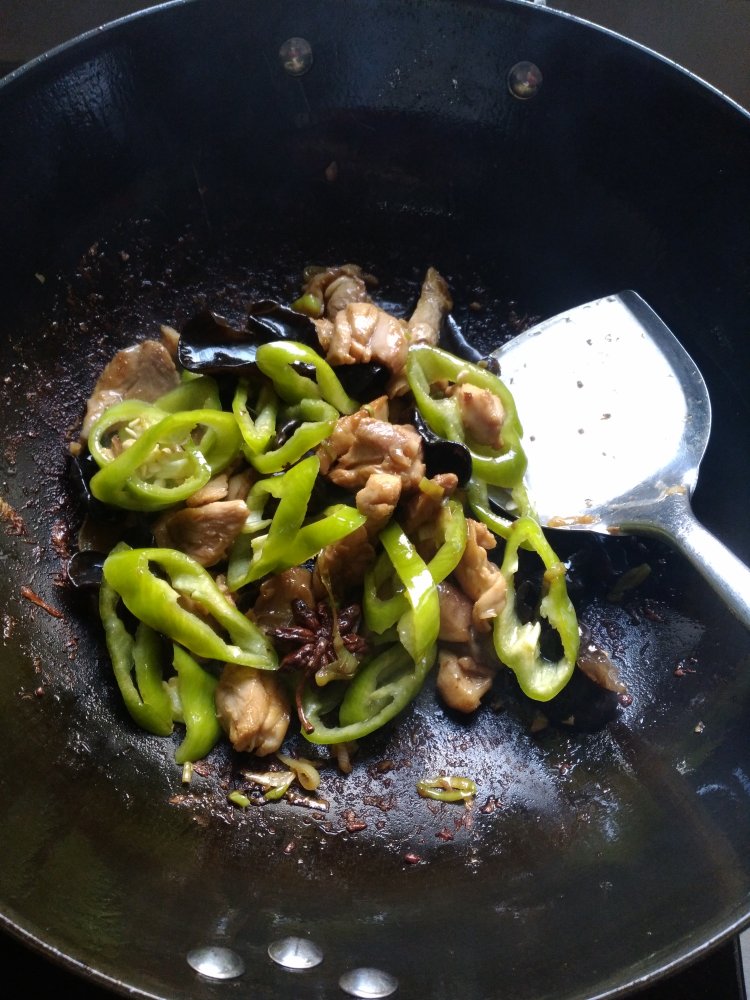 辣炒鸡腿土豆步骤7