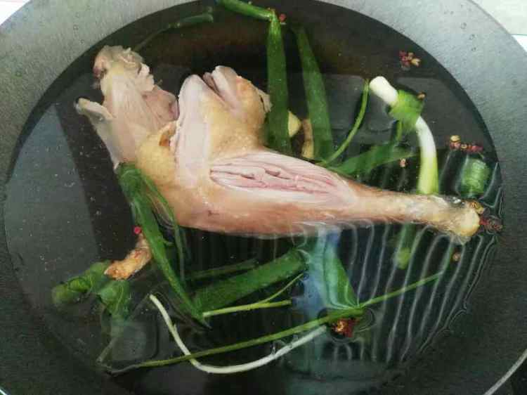 手撕鸡腿肉步骤4