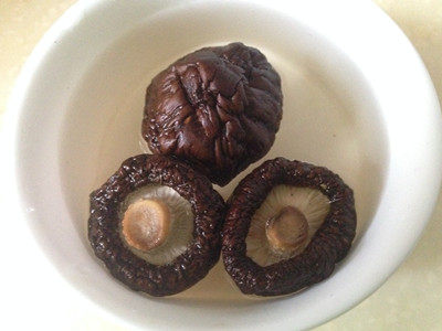 饭菜一锅出——烩饭步骤1