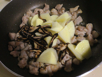 饭菜一锅出——烩饭步骤7