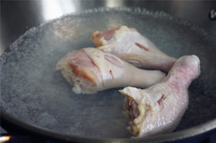 迷迭香烤鸡腿步骤3