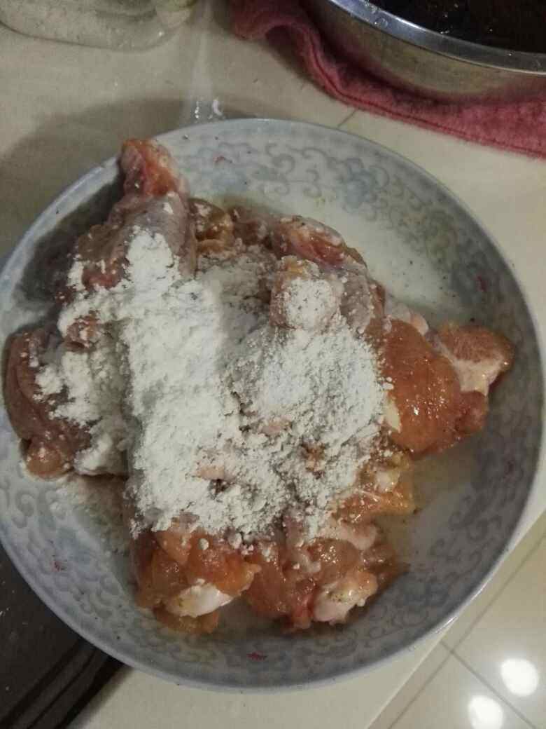 椒盐炸鸡腿步骤4