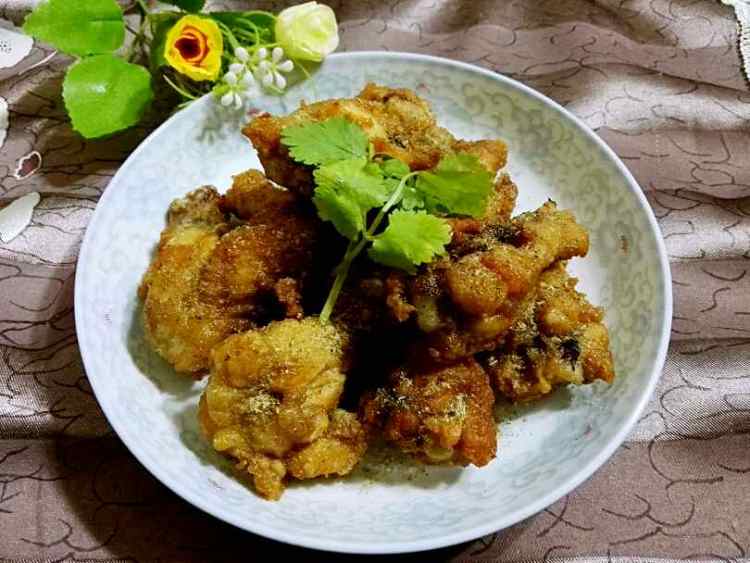 椒盐炸鸡腿步骤8