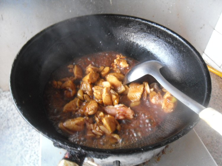 蘑菇炖小鸡步骤5