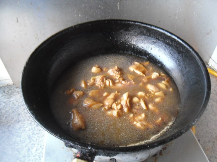 蘑菇炖小鸡步骤6