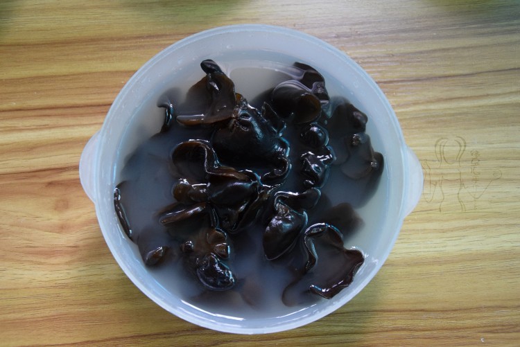 虫草花鸡肉饺子步骤2