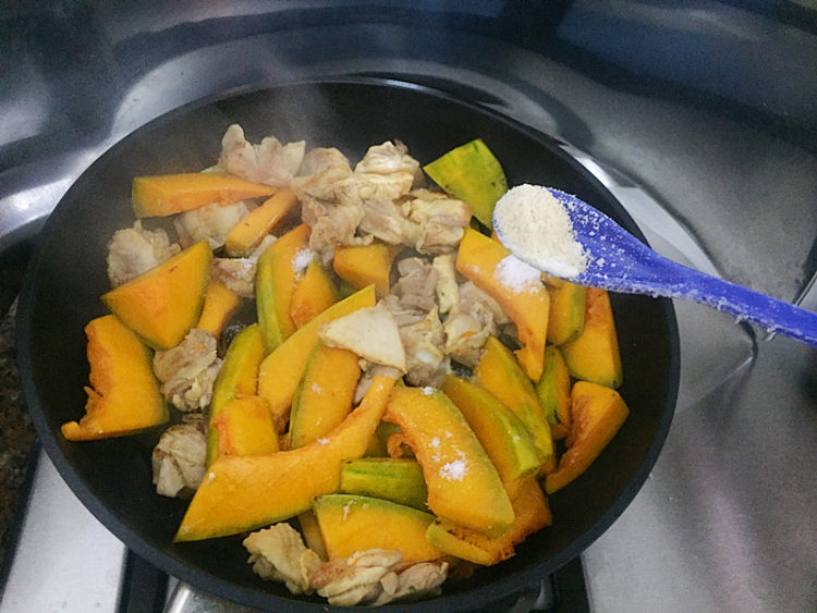 南瓜腊肠饭步骤9