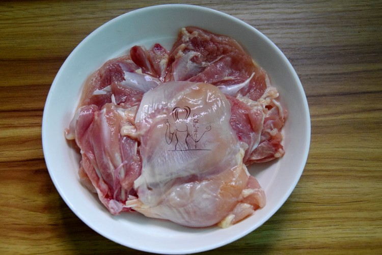 沙茶酱鸡肉丸子步骤2