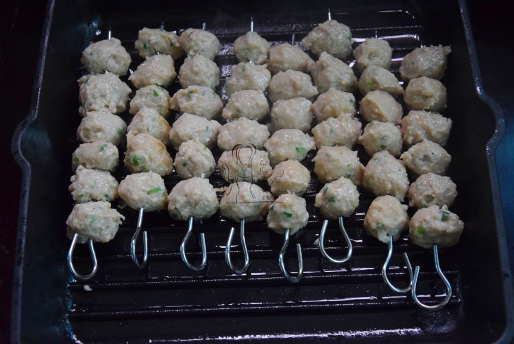 沙茶酱鸡肉丸子步骤8