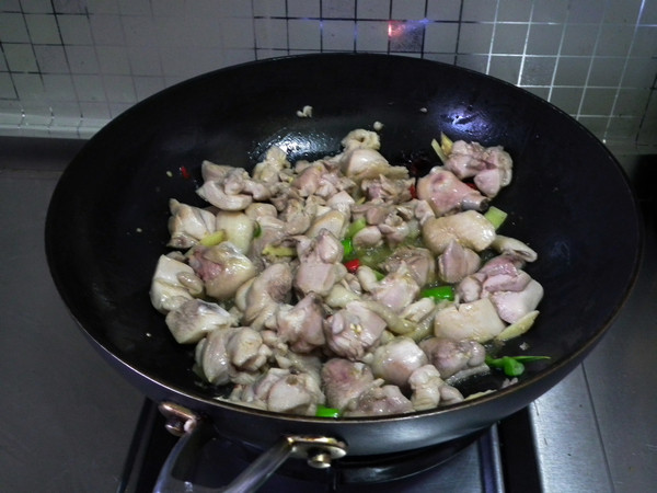 香辣栗子鸡 #本味家乡步骤8
