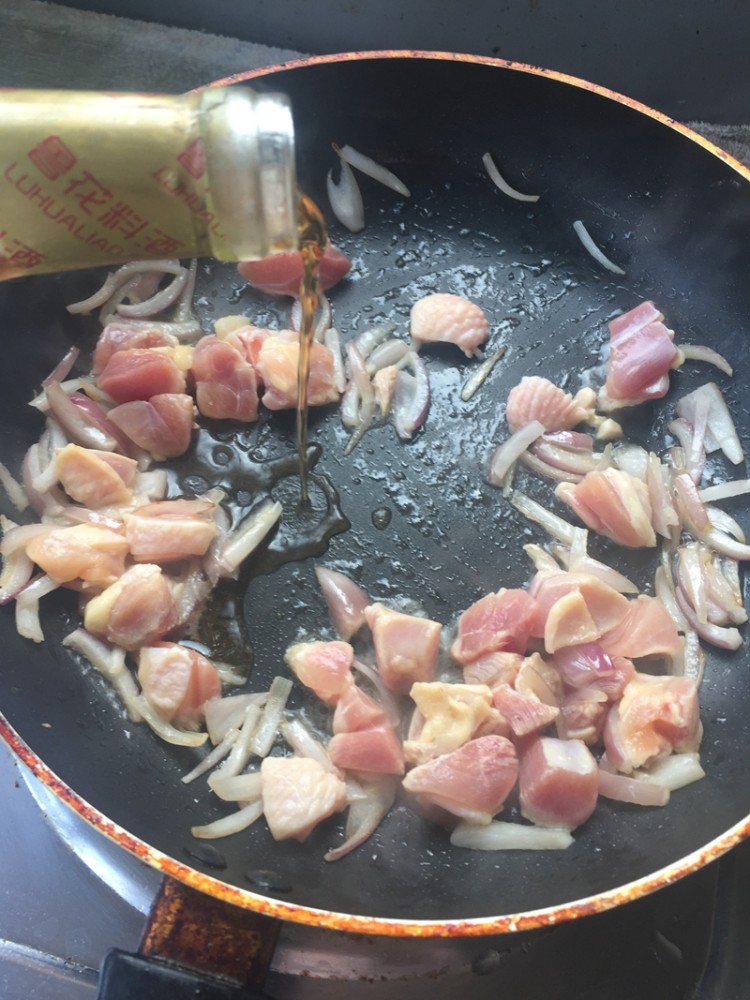 洋葱鸡腿粥步骤6