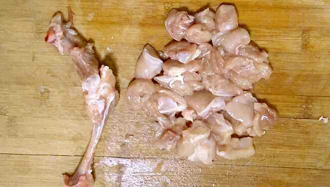 彩椒洋葱烤鸡肉串步骤1