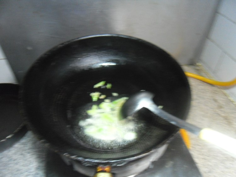 香菇烧鸡块步骤6