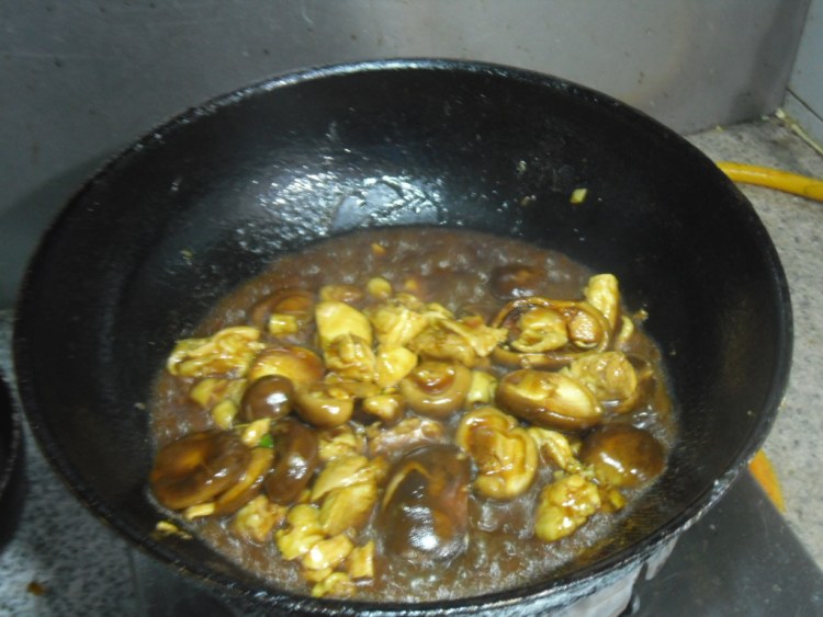 香菇烧鸡块步骤9