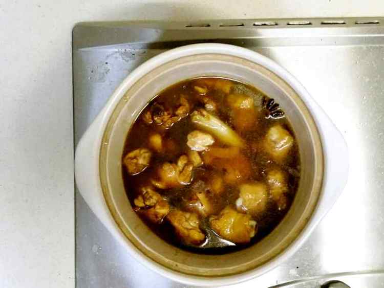 砂锅香菇鸡腿煲步骤8