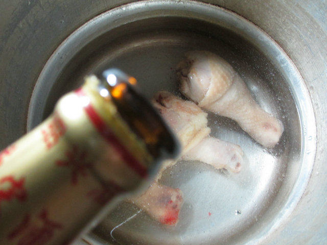 南瓜鸡腿汤步骤3