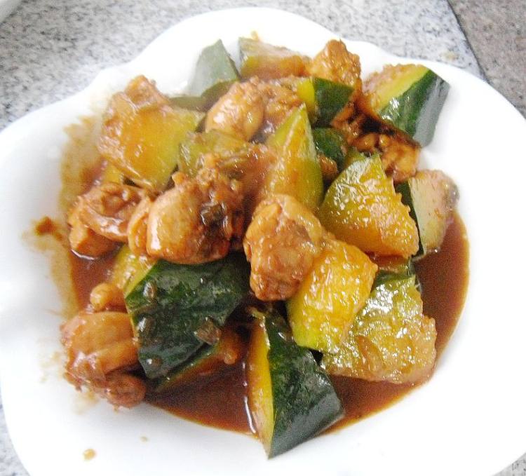 鸡腿炖吊瓜步骤12