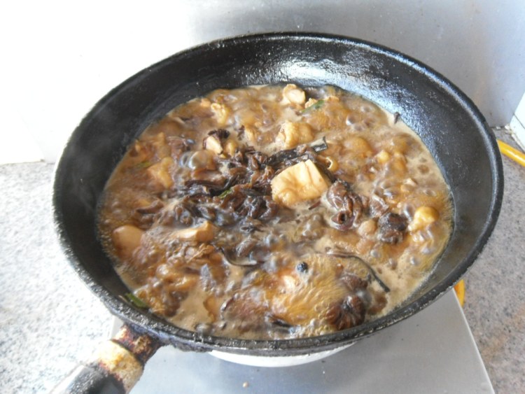 鸡腿炖蘑菇步骤10
