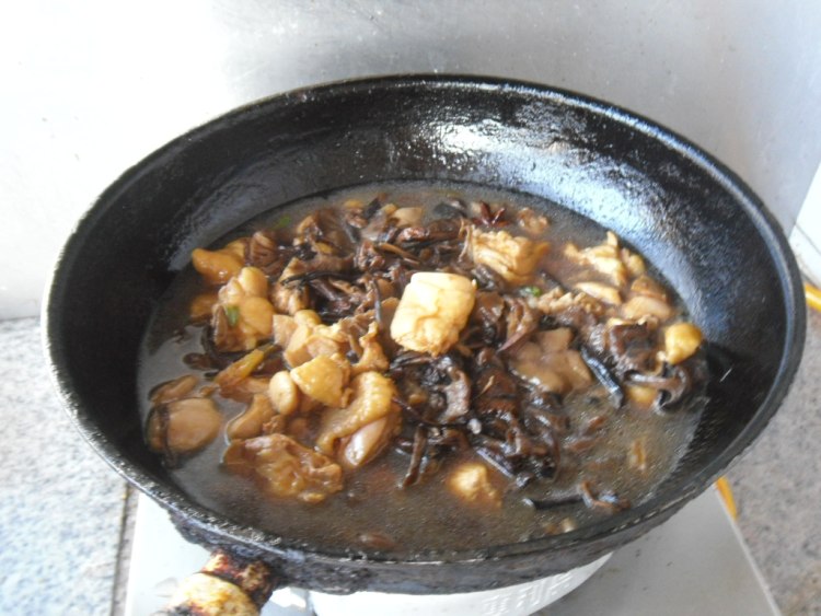 鸡腿炖蘑菇步骤9