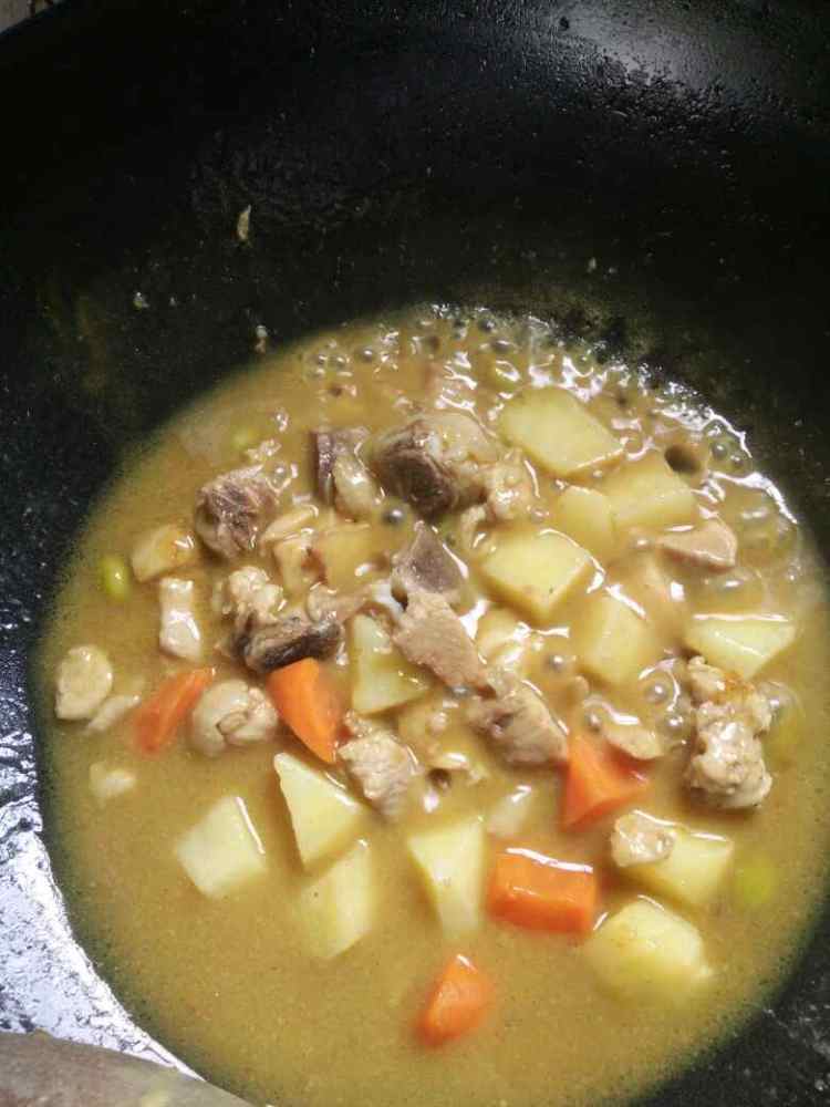 咖喱土豆炖鸡腿步骤6