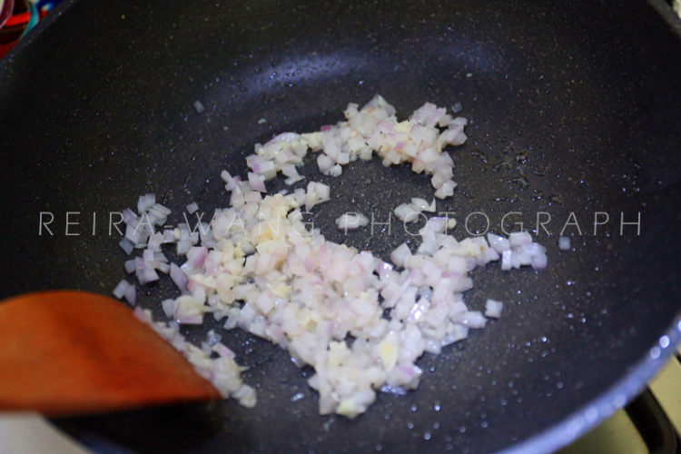 茄汁鸡肉炖卷心菜步骤4