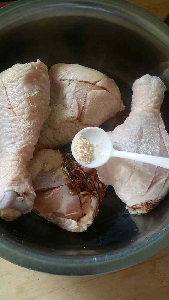 电饭锅版米酒鸡腿步骤7