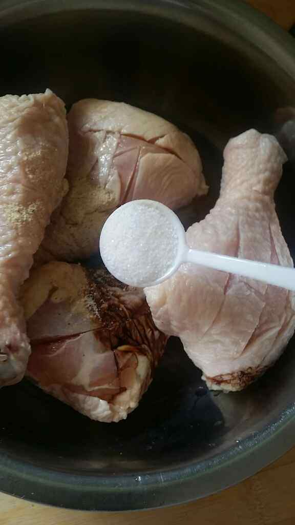 电饭锅版米酒鸡腿步骤6