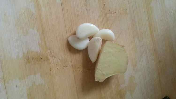 电饭锅版米酒鸡腿步骤9