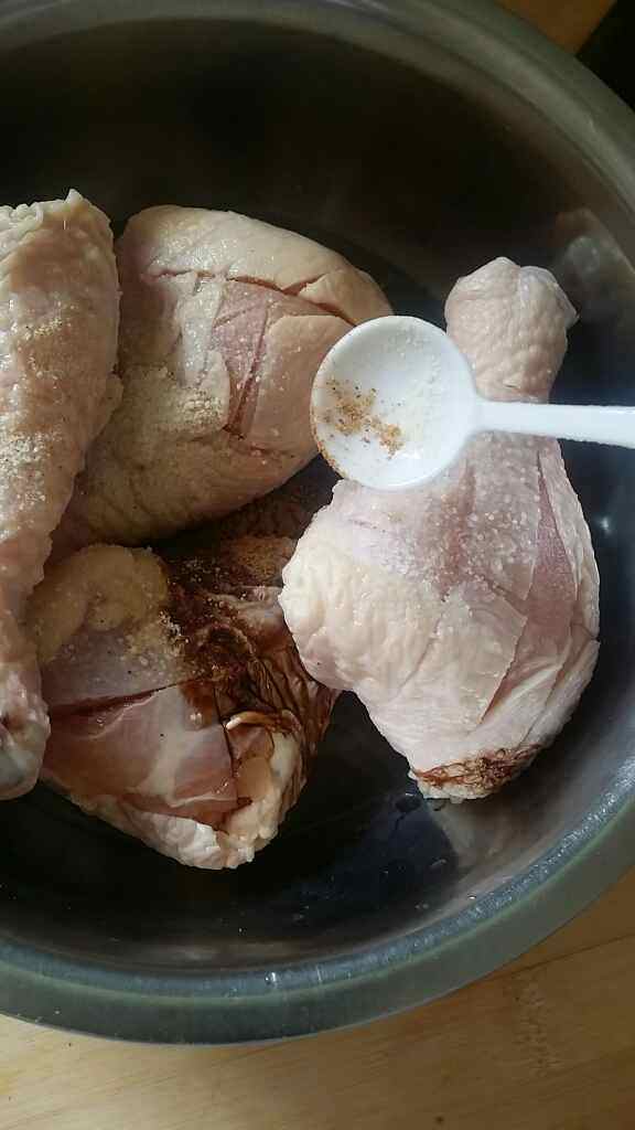 电饭锅版米酒鸡腿步骤8