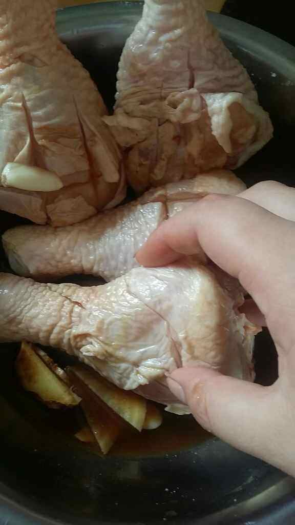 电饭锅版米酒鸡腿步骤11