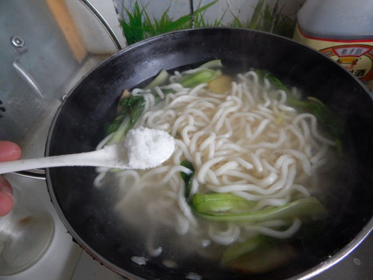 鸡腿乌冬面步骤6