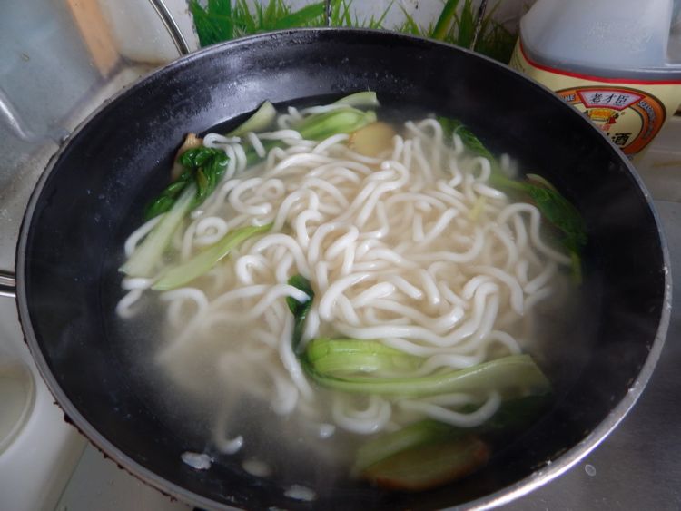 鸡腿乌冬面步骤5