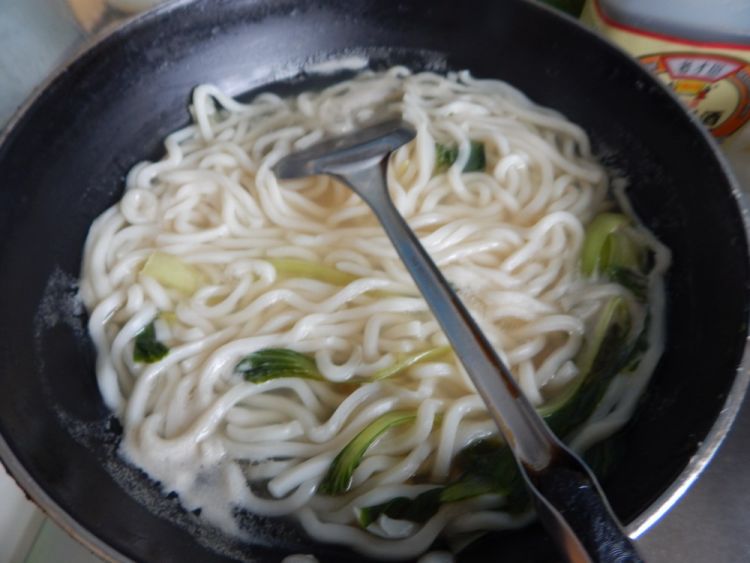 鸡腿乌冬面步骤8