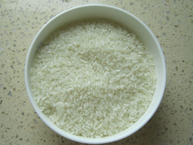 香菇鸡腿焖饭步骤2