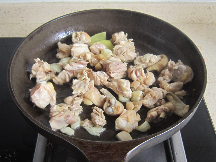 香菇鸡腿焖饭步骤9