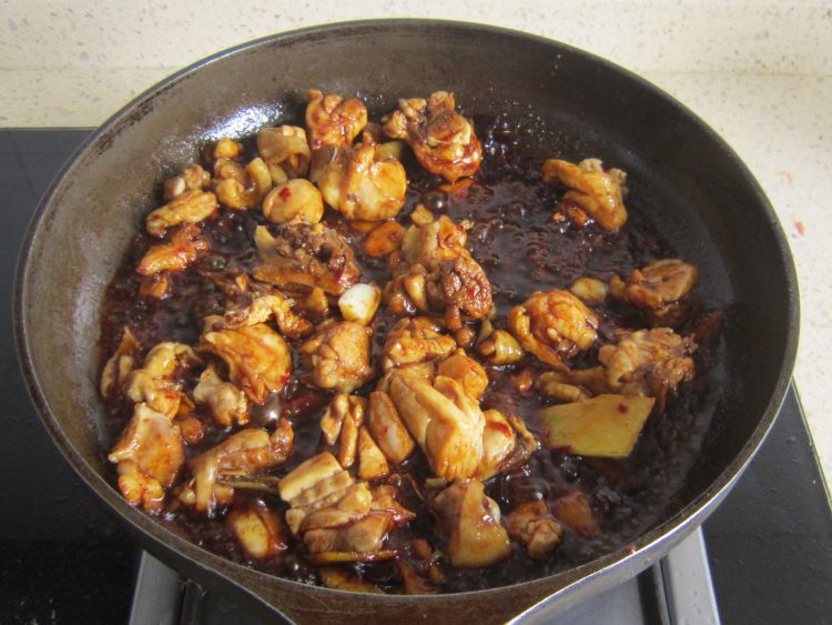 香菇鸡腿焖饭步骤10