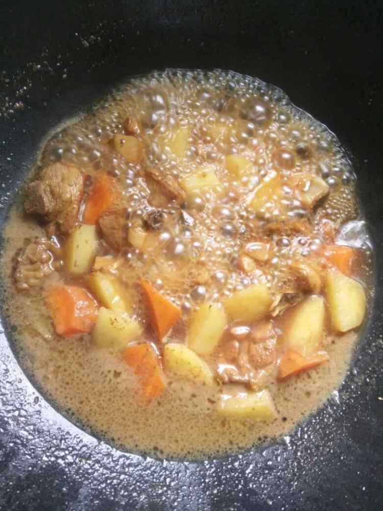 土豆炖鸡腿步骤8