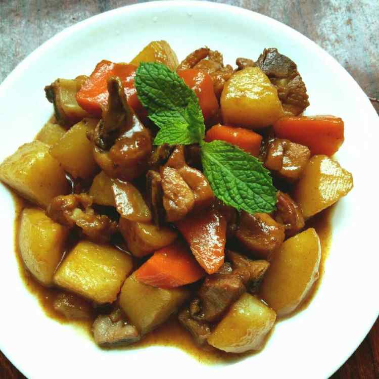 土豆炖鸡腿步骤9