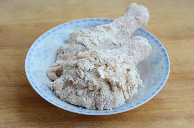 酥炸鸡腿步骤4