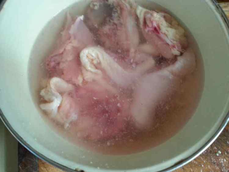 老黄瓜玉米鸡汤步骤2